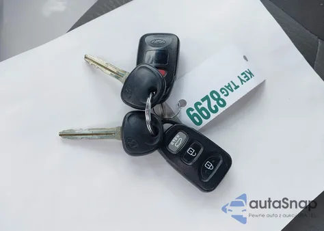 2015 Hyundai Elantra Se from USA, damaged, VIN 5NPDH4AE2FH596249